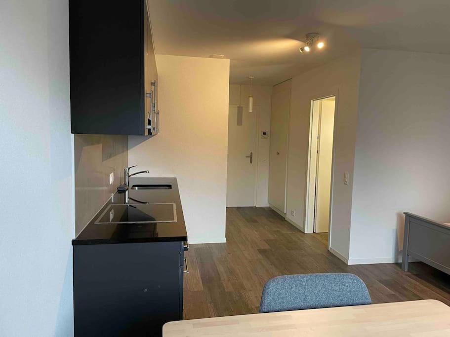 Proche Lausanne: Studio Bien Equipe Apartment Prilly Екстериор снимка